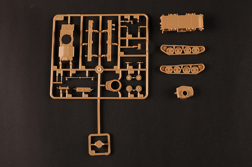 82956HB Немецкий легкий танк German Pz.Kpfw. 38(t) Ausf.E/F Hobby Boss