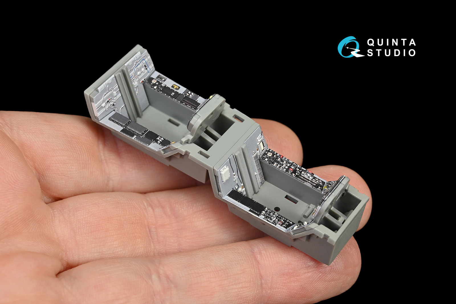 QD48145 3D Декаль интерьера кабины F/A-18B (для модели Kinetic)
