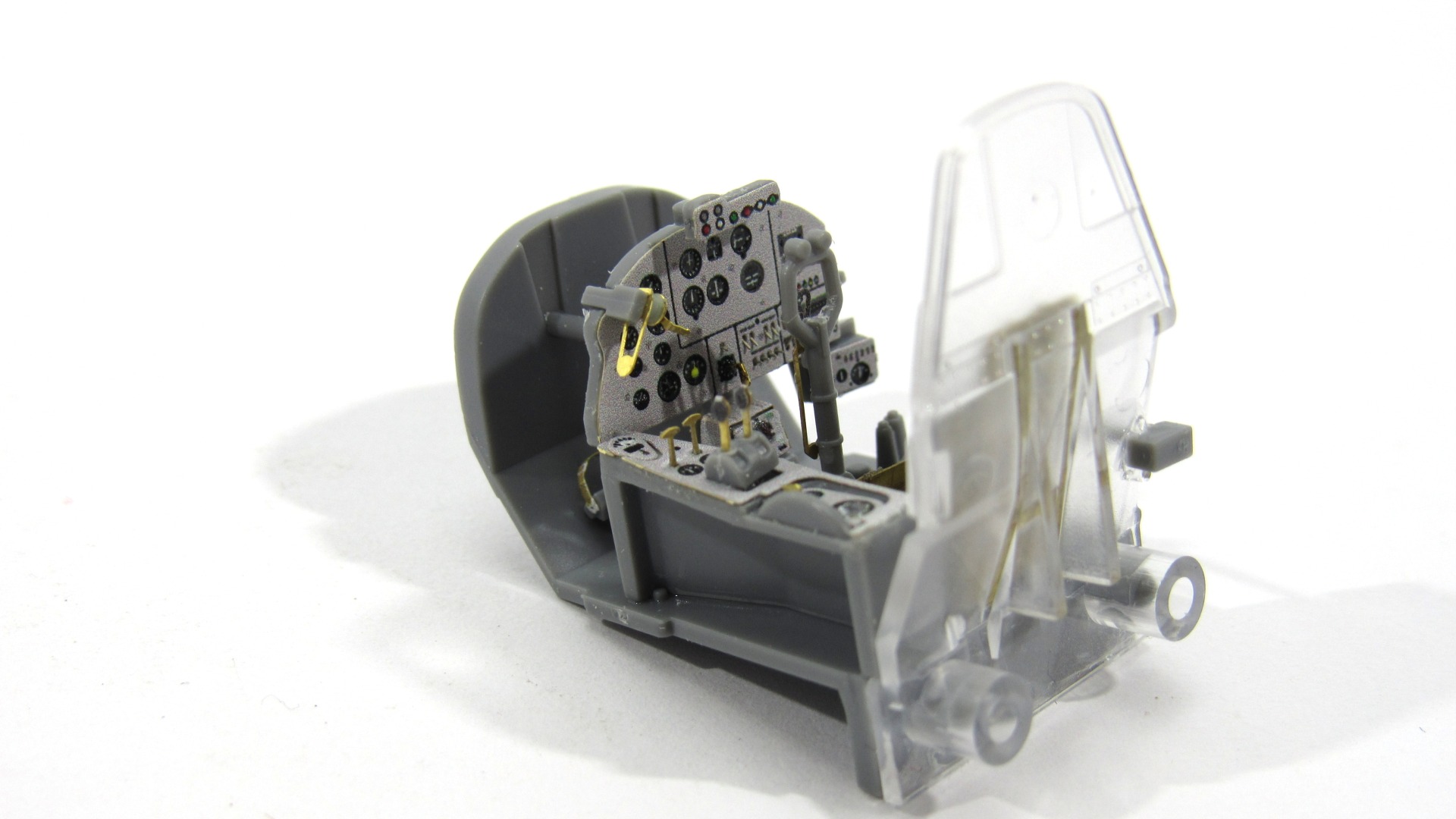 MD 048023 Цветные приборные доски Ил-2 (Tamiya)