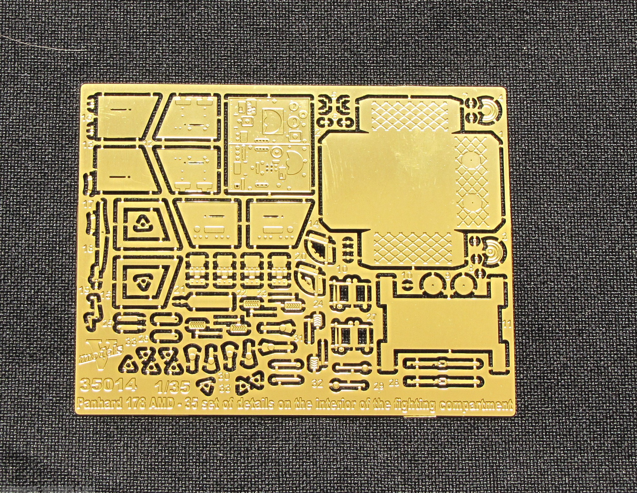 35014VM Фототравление Panhard (interior)