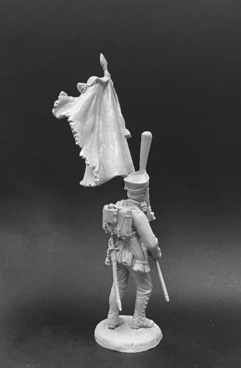 CHM-54259(M) Подпрапорщик-знаменосец гренадерских полков, Россия 1812-14 гг. белый металл. Chronos Miniatures