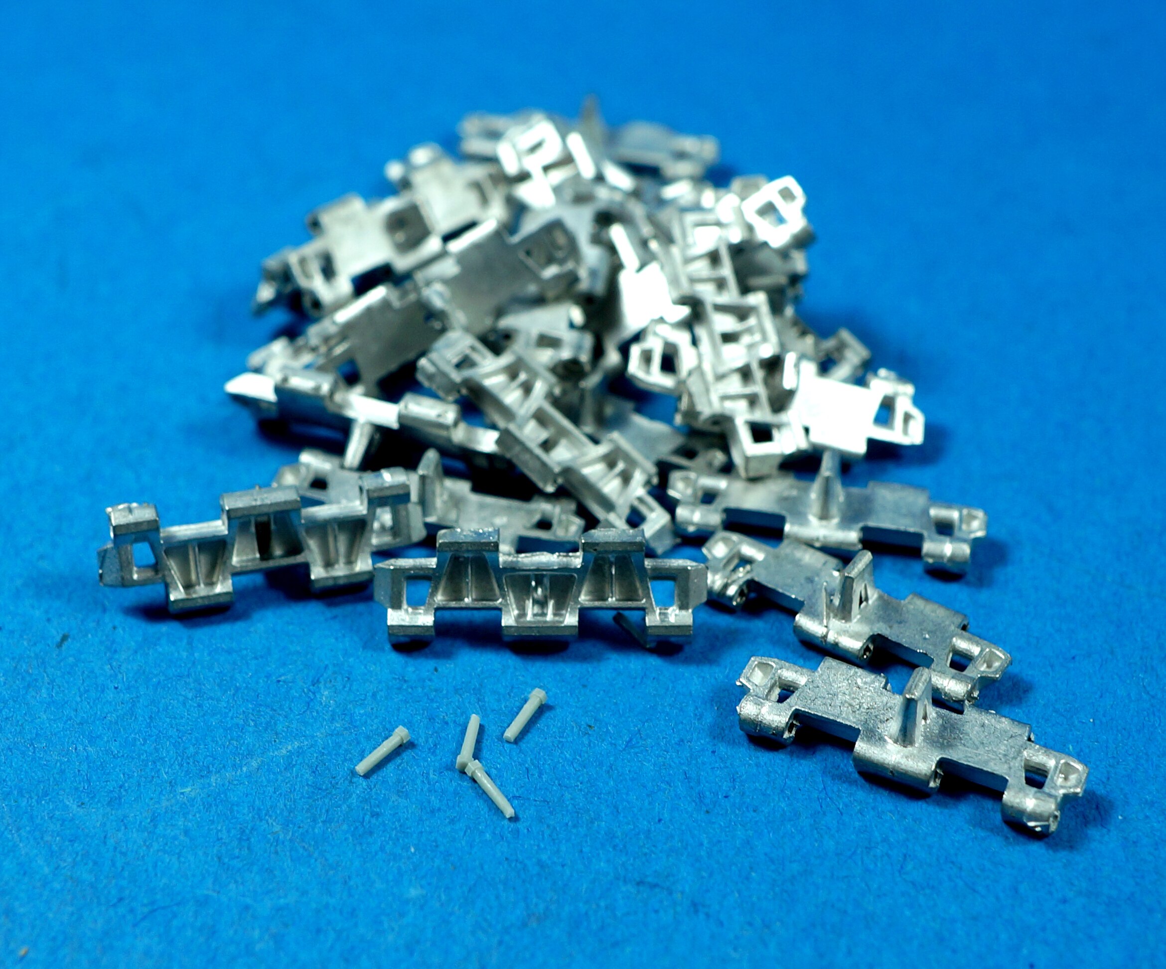 MTL-35232 Tracks for M26 Pershing steel track type