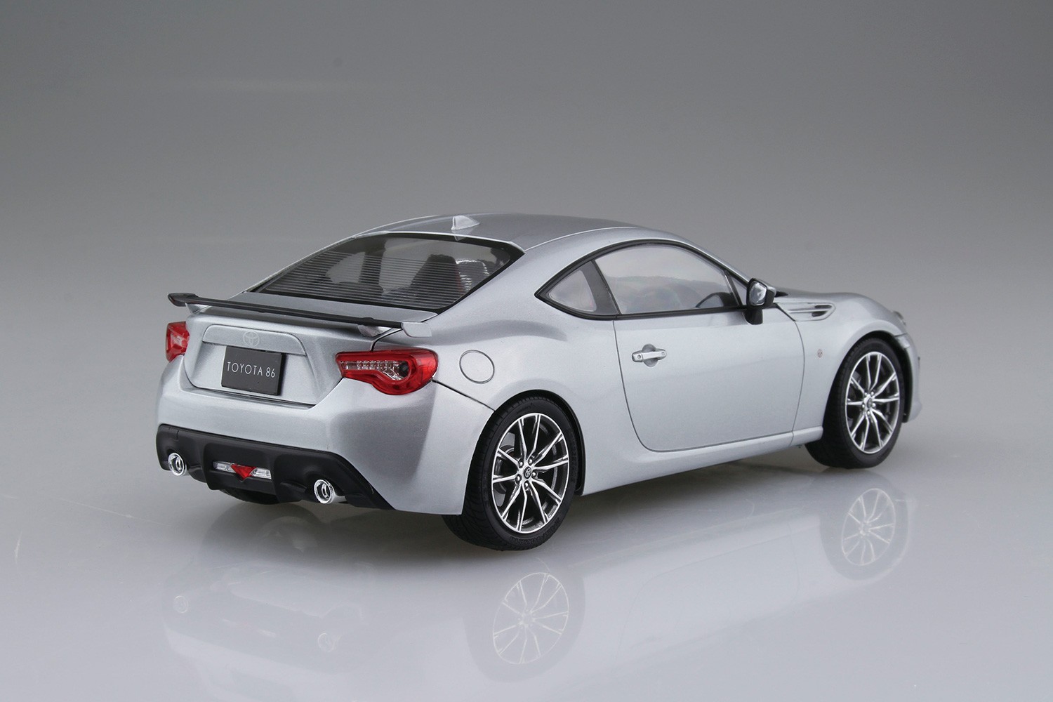05649 Toyota 86 '16 Ice Silver Silica Aoshima
