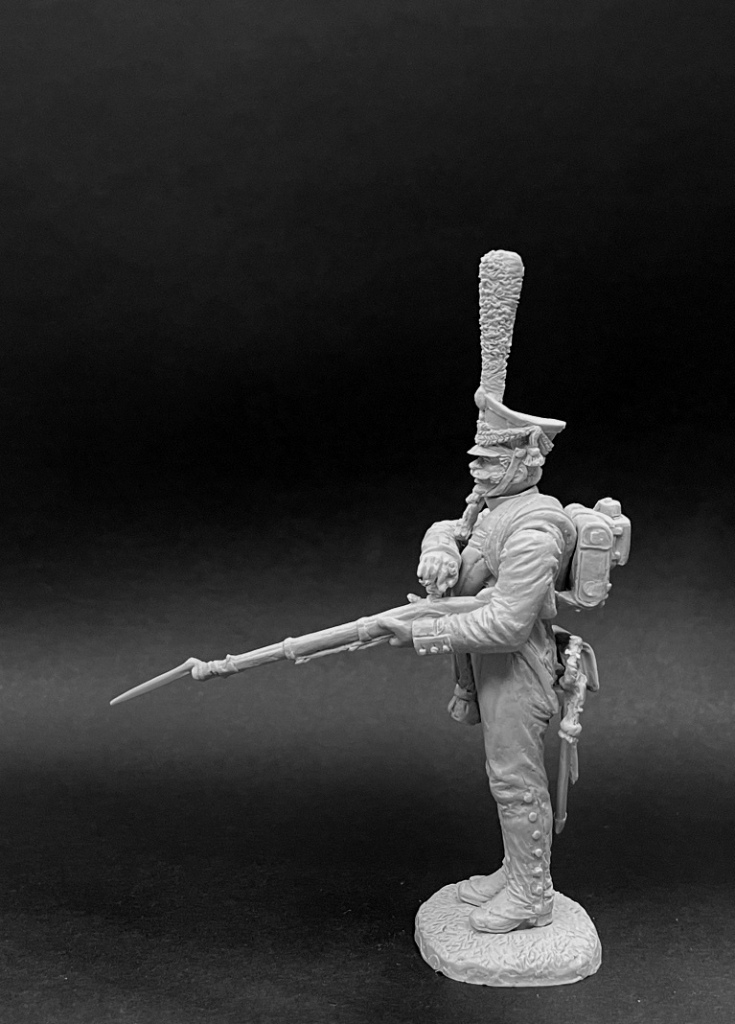 CHM-54274. Рядовой гренадерских полков и рот, Россия 1812-14 гг. (2 варианта голов, 2 варианта рук).  54 мм. Материал - смола. Chronos Miniatures