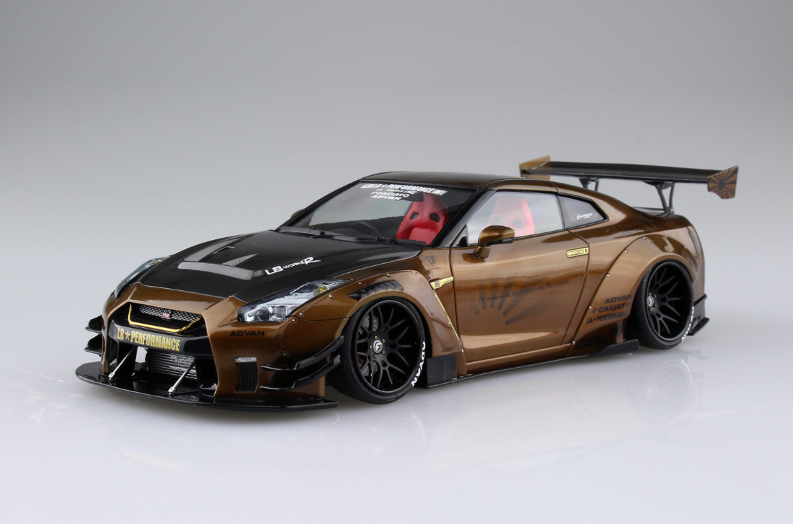 05591 Nissan GT-R R35 LB Works type 2 Ver.1 Aoshima