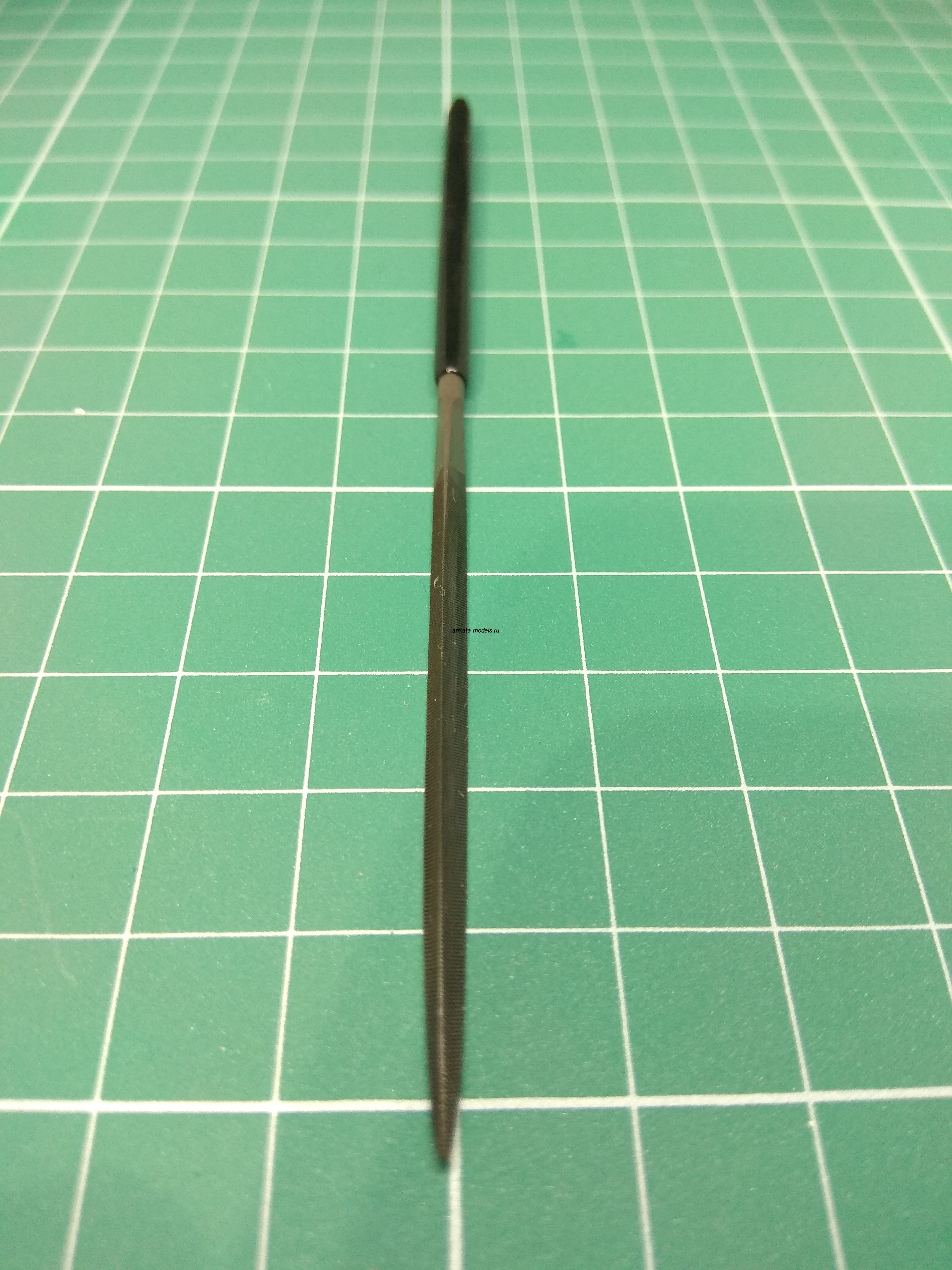 AMT022 Надфиль 3-х гранный, мелкозернистый 120мм №3 с ручкой