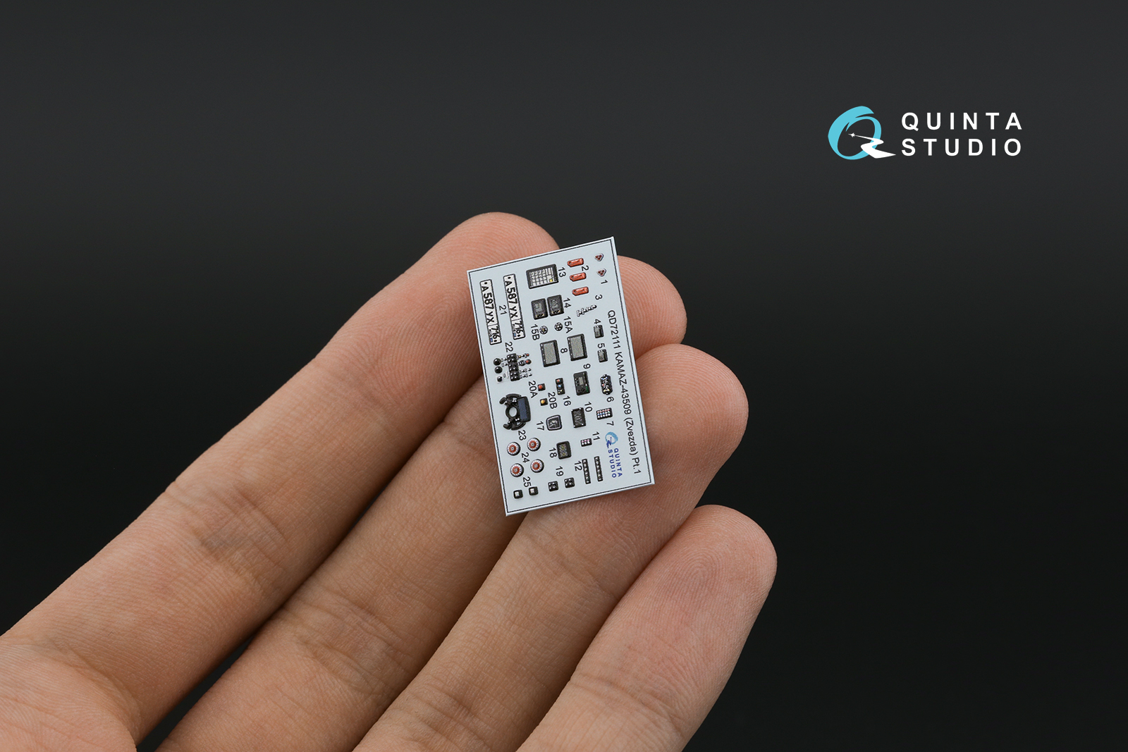 QD72111 3D Декаль интерьера КАМАЗ-43509 (Звезда)