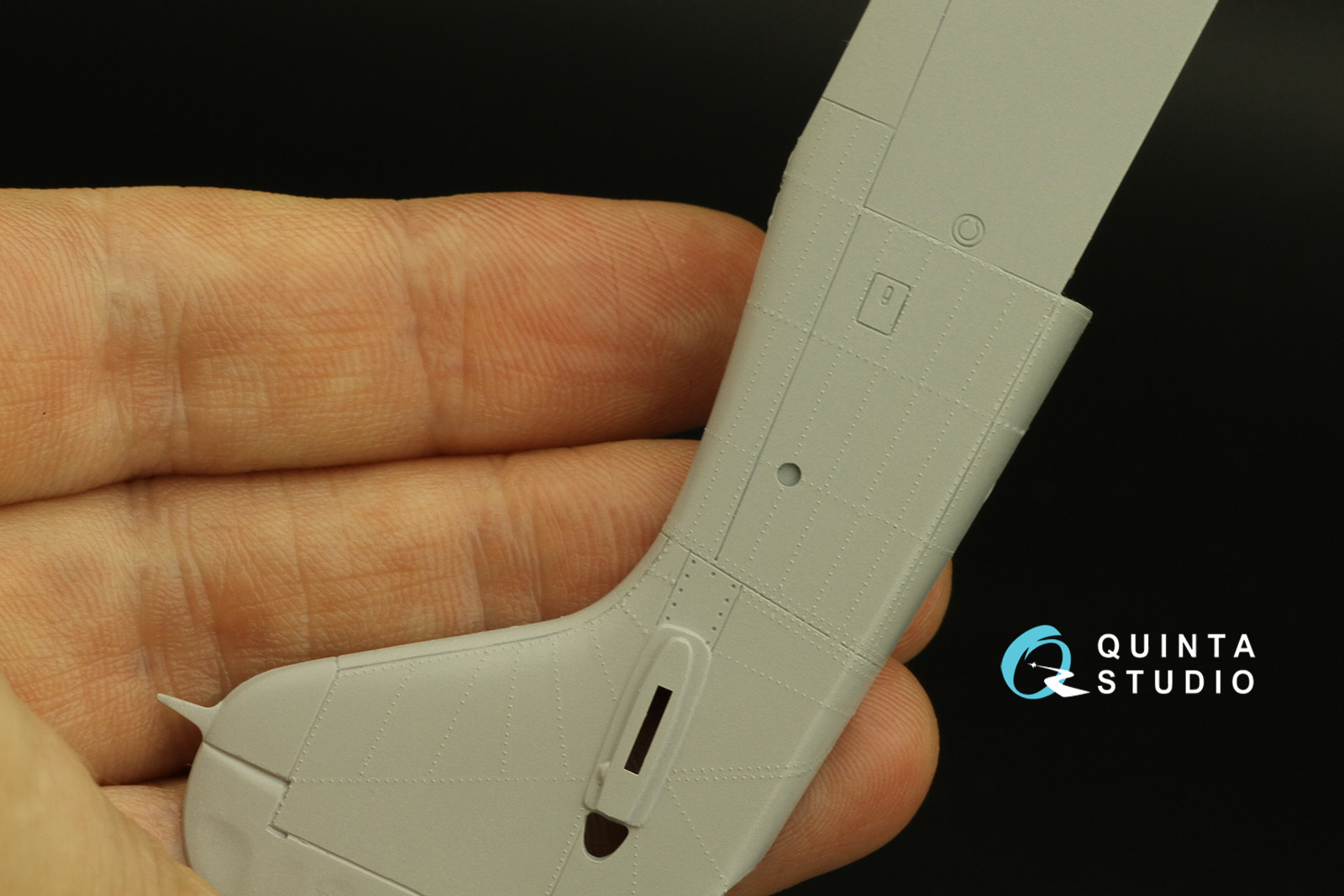 QRV-020 Одиночные клепочные ряды (размер клепки 0.15 mm, интервал 0.6 mm), цвет черный