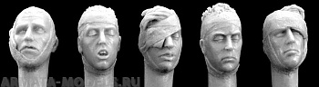 HH23 5 bandaged heads
