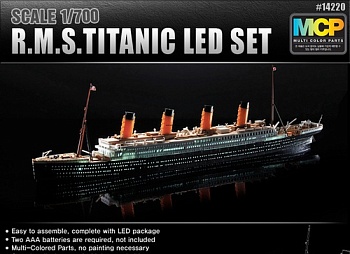 14220 Корабль  R.M.S. TITANIC + LED SET