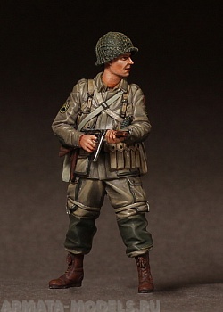 3543SOGA Sergeant 82st Airborne, WW II  in battle. WW II