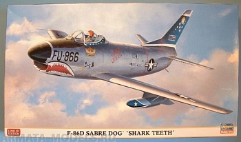 02007  Самолет F-86D SABRE DOG SHARK TEETH