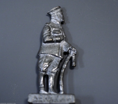 Н-100-008 Деникин Солдатики "Ура"