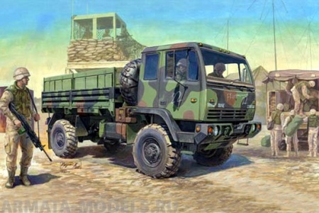 01004 Автомобиль  М1078  Trumpeter