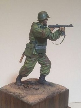 CHM-54057(M). Боец штурмовых инженерно-саперных батальонов РККА, 1943-45 гг. 54 мм. Материал - белый металл.