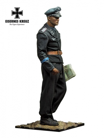EK35-F003 H.G. Panzer Leutnant, 1943 Andrea